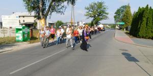 2019-08-08 gr.Sambia-Wejście do miejscowości Baby